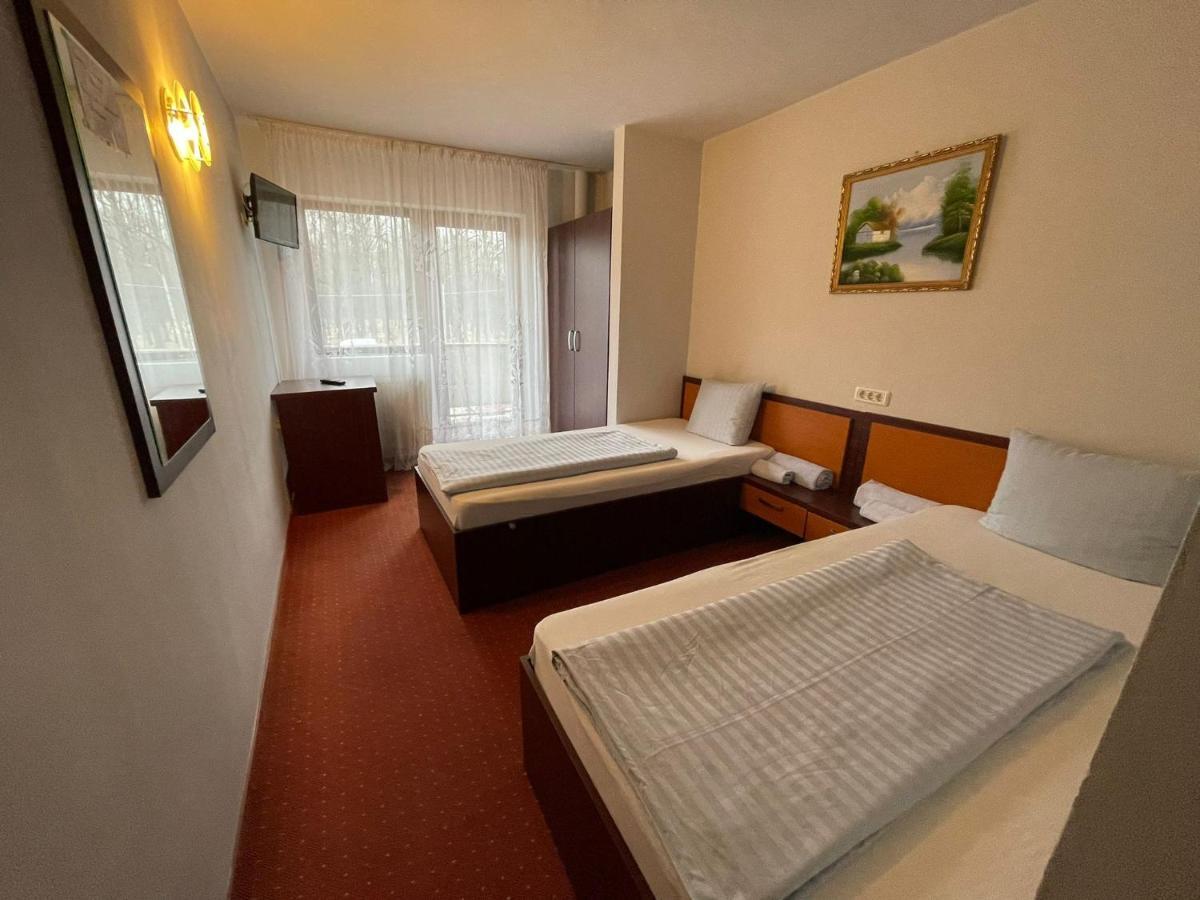 Hotel Le Baron Timisoara Exterior photo