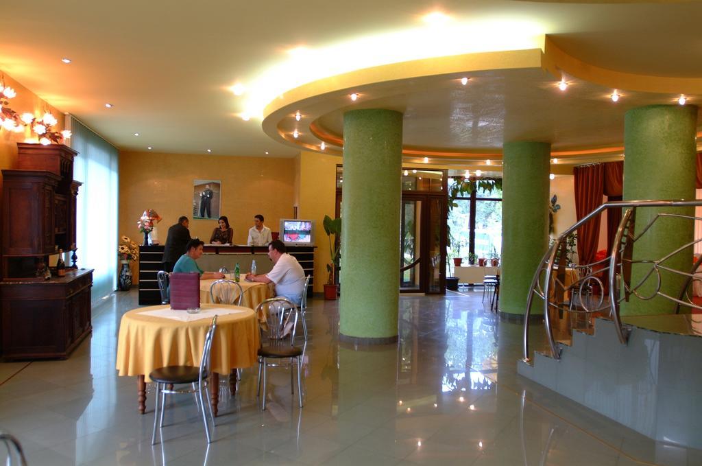Hotel Le Baron Timisoara Exterior photo