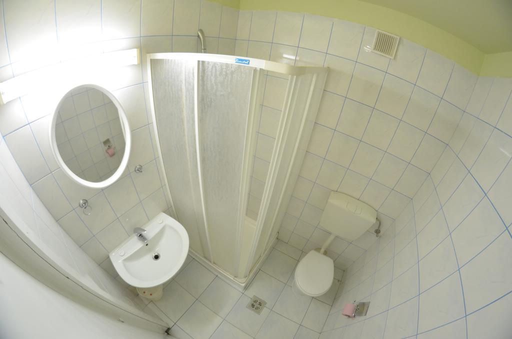 Hotel Le Baron Timisoara Room photo