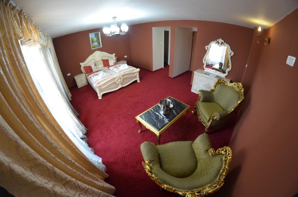 Hotel Le Baron Timisoara Room photo
